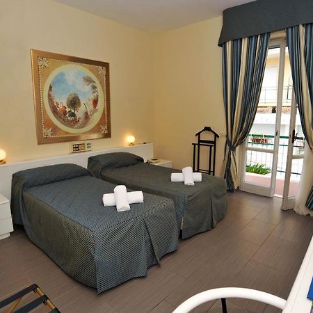 Hotel Posta Dependance Chianciano Terme Ngoại thất bức ảnh