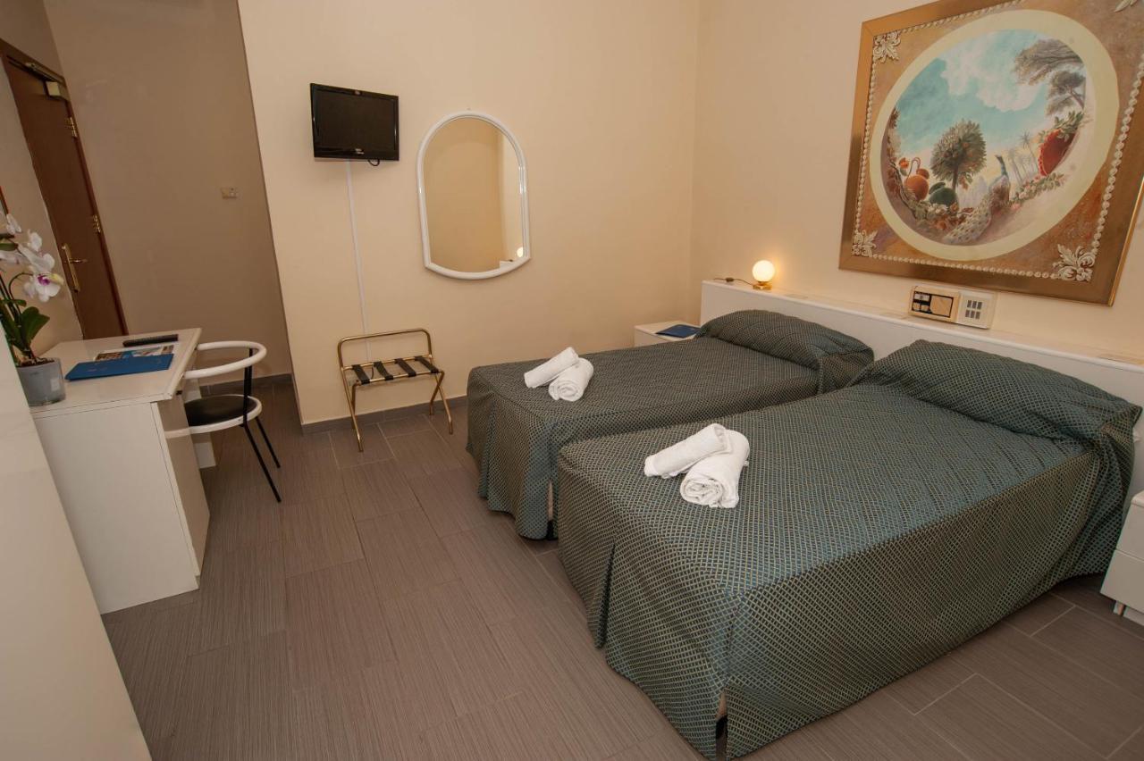 Hotel Posta Dependance Chianciano Terme Ngoại thất bức ảnh