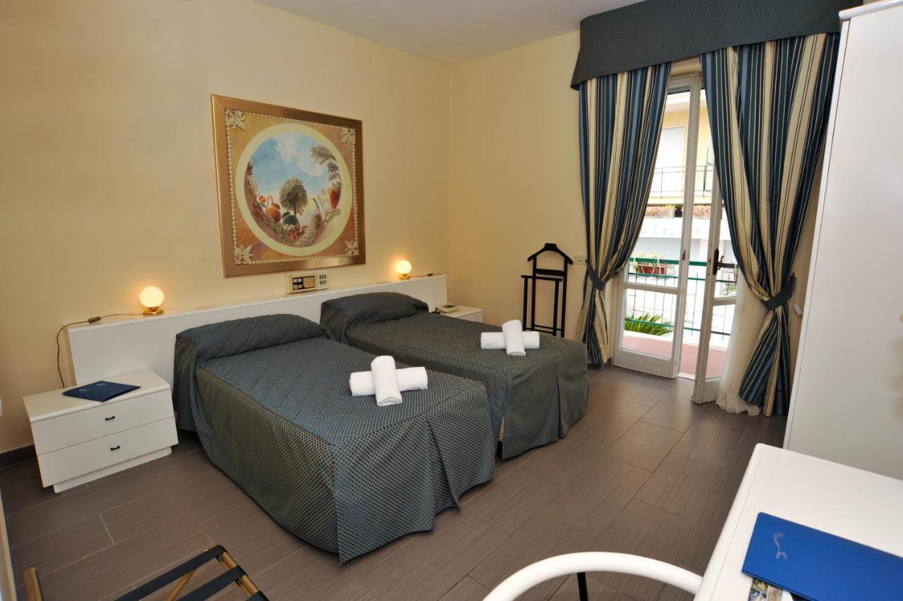 Hotel Posta Dependance Chianciano Terme Ngoại thất bức ảnh